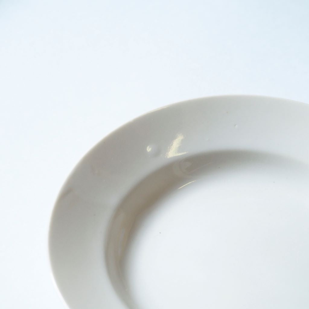 邊縁牒白磁 Rum Plate(φ13.5cm)
