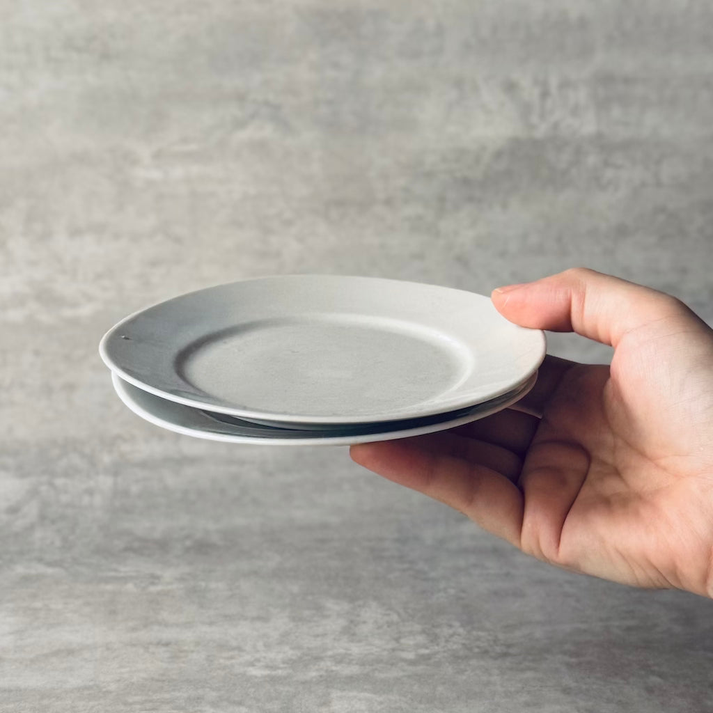 邊縁牒白磁 Rum Plate(φ13.5cm)
