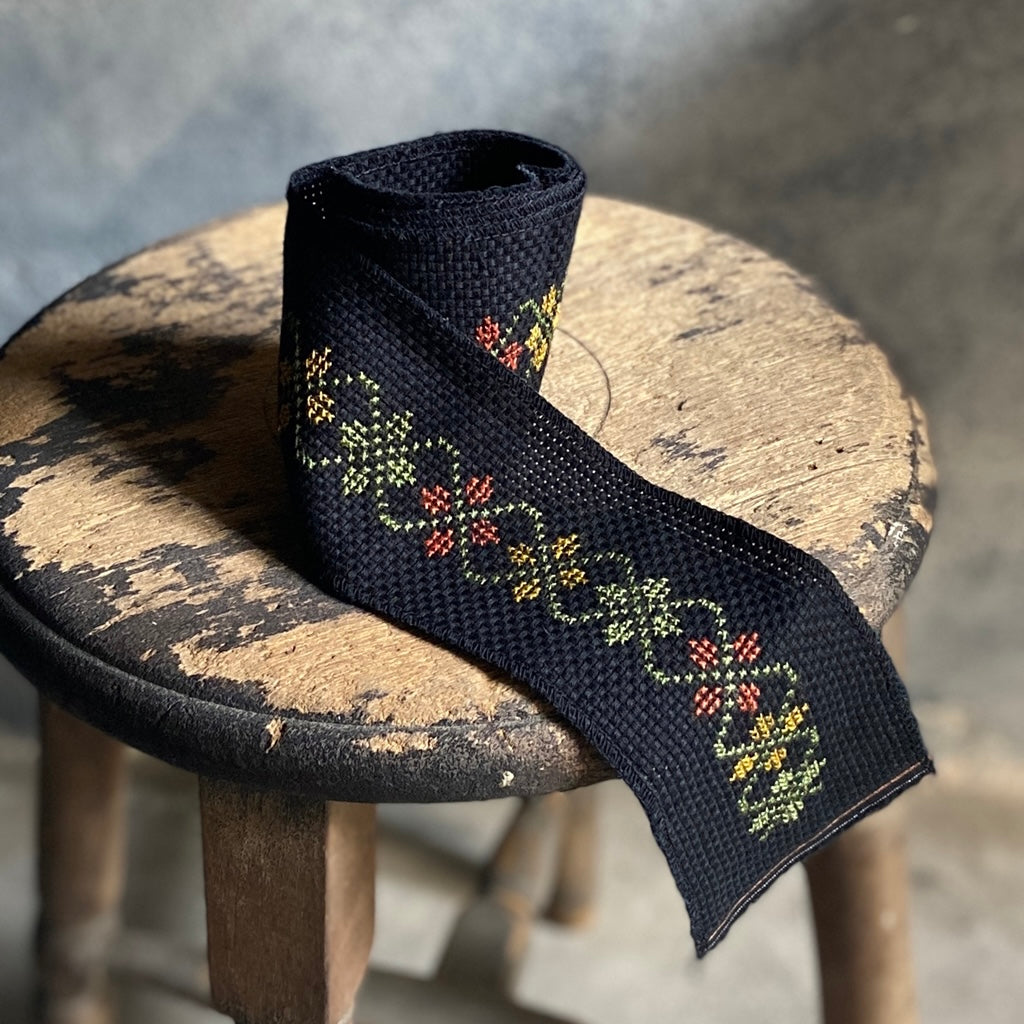 パイワン族刺繍・陳媽媽工作室 ＜幸運花＞ – 你好我好 Online Store