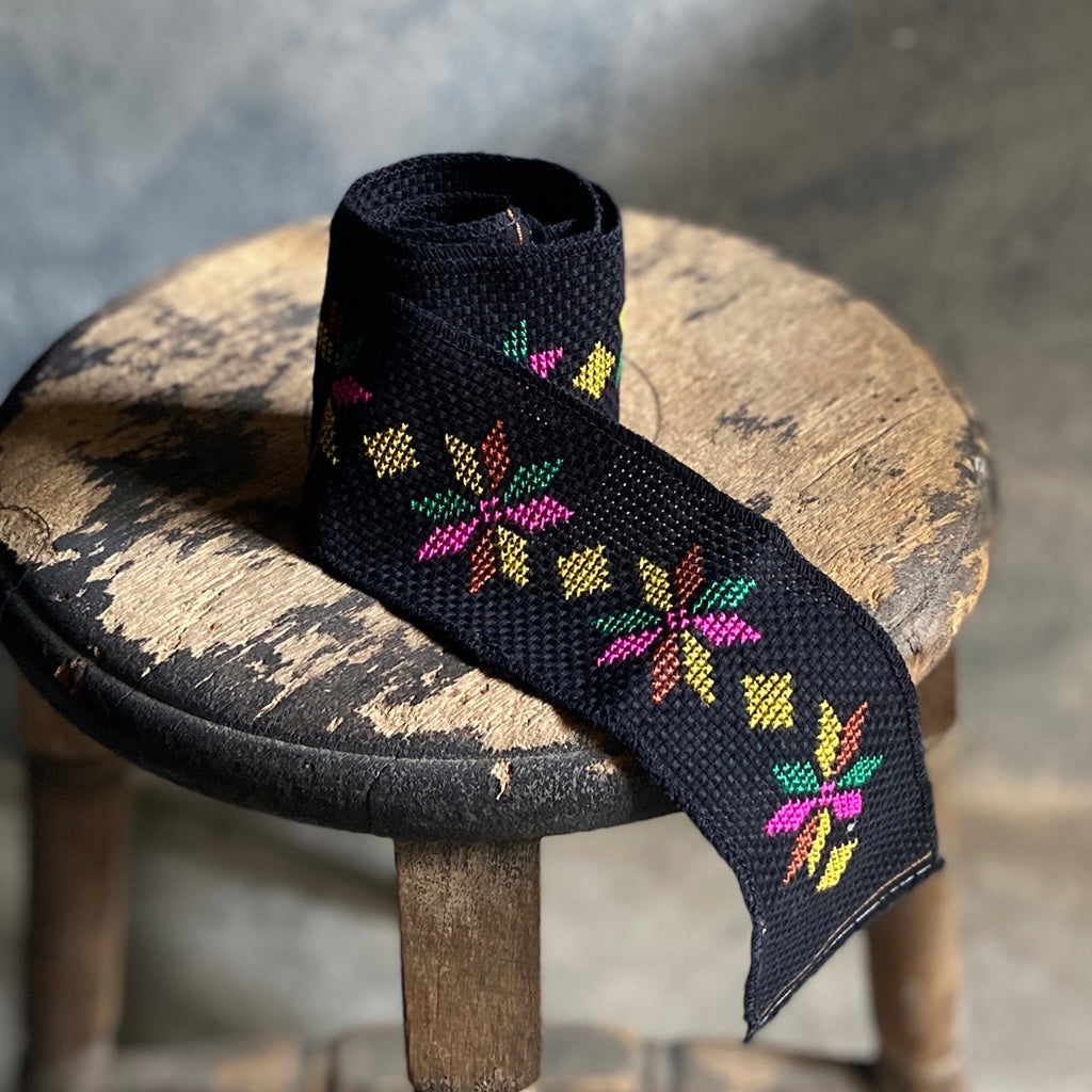 排灣族刺繡・陳媽媽工作室<幸運花>
