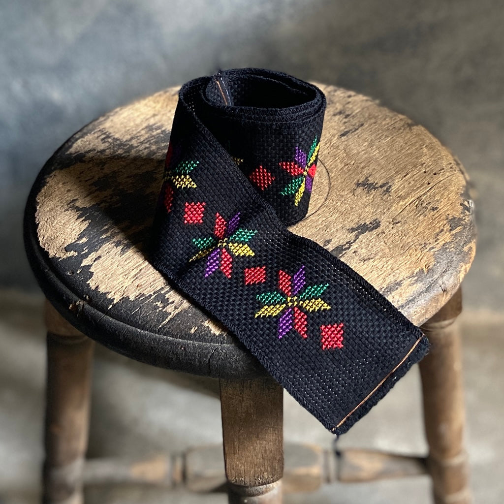 排灣族刺繡・陳媽媽工作室<幸運花>