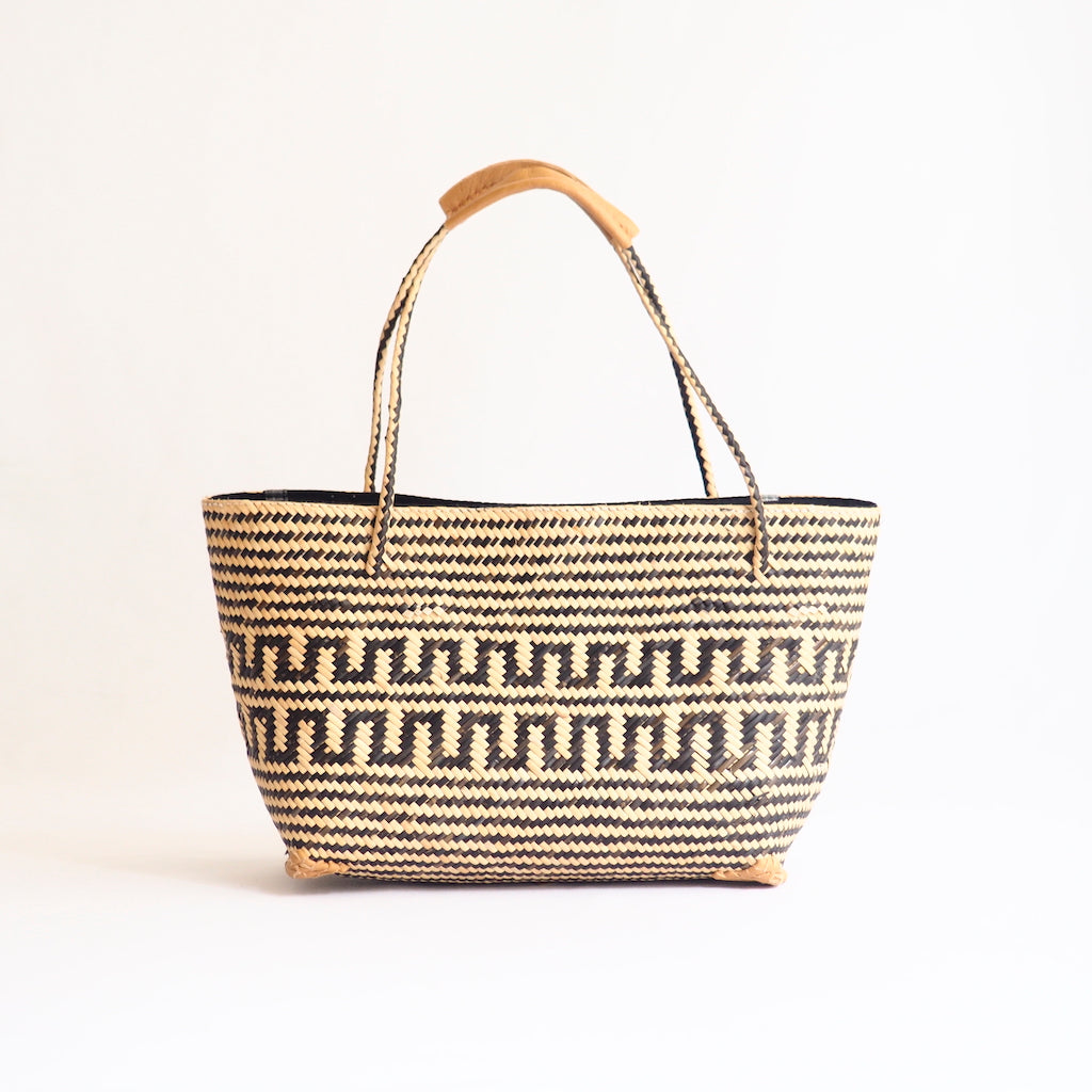 HOSO □ S MOTIF