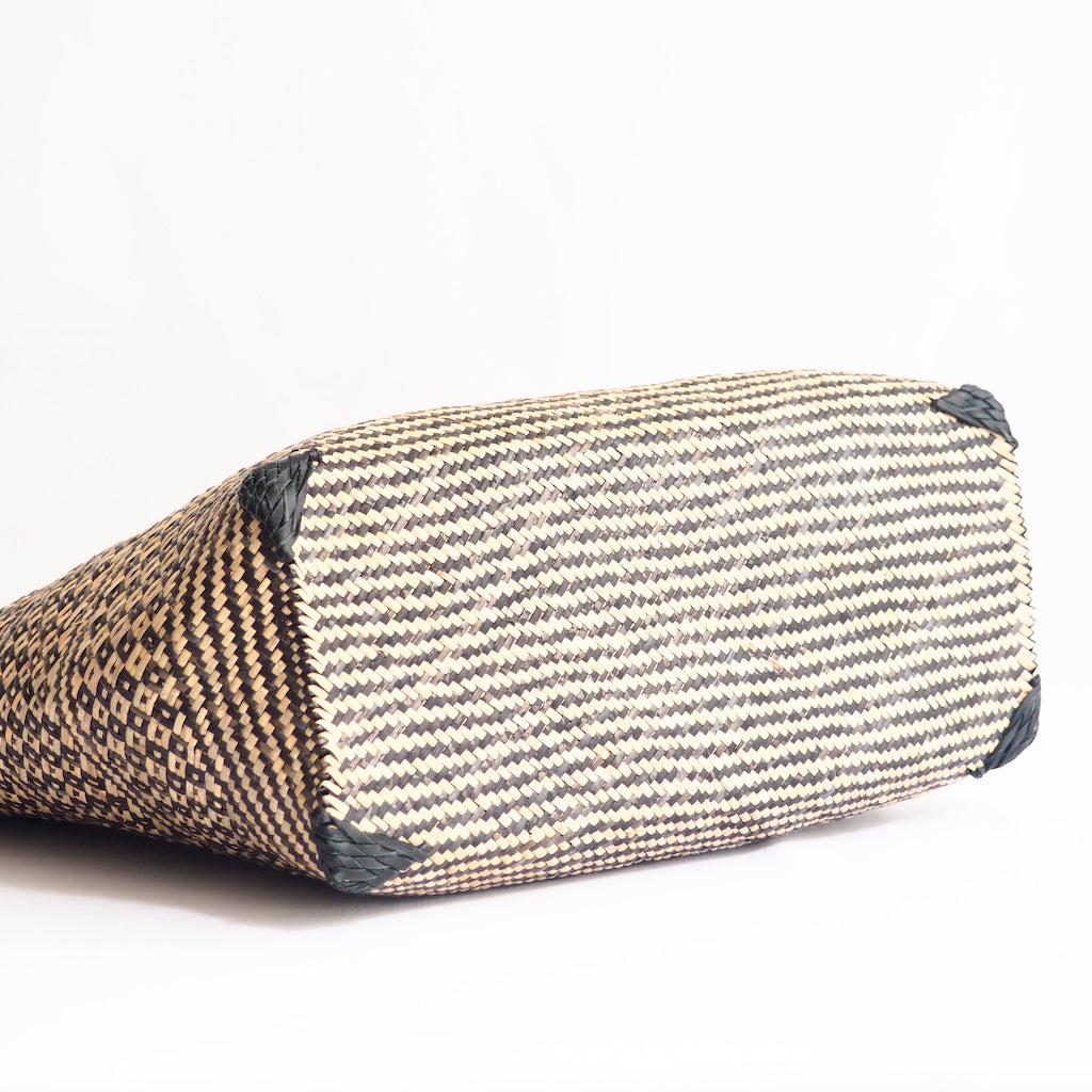 FUTO BAG MOTIF □ L