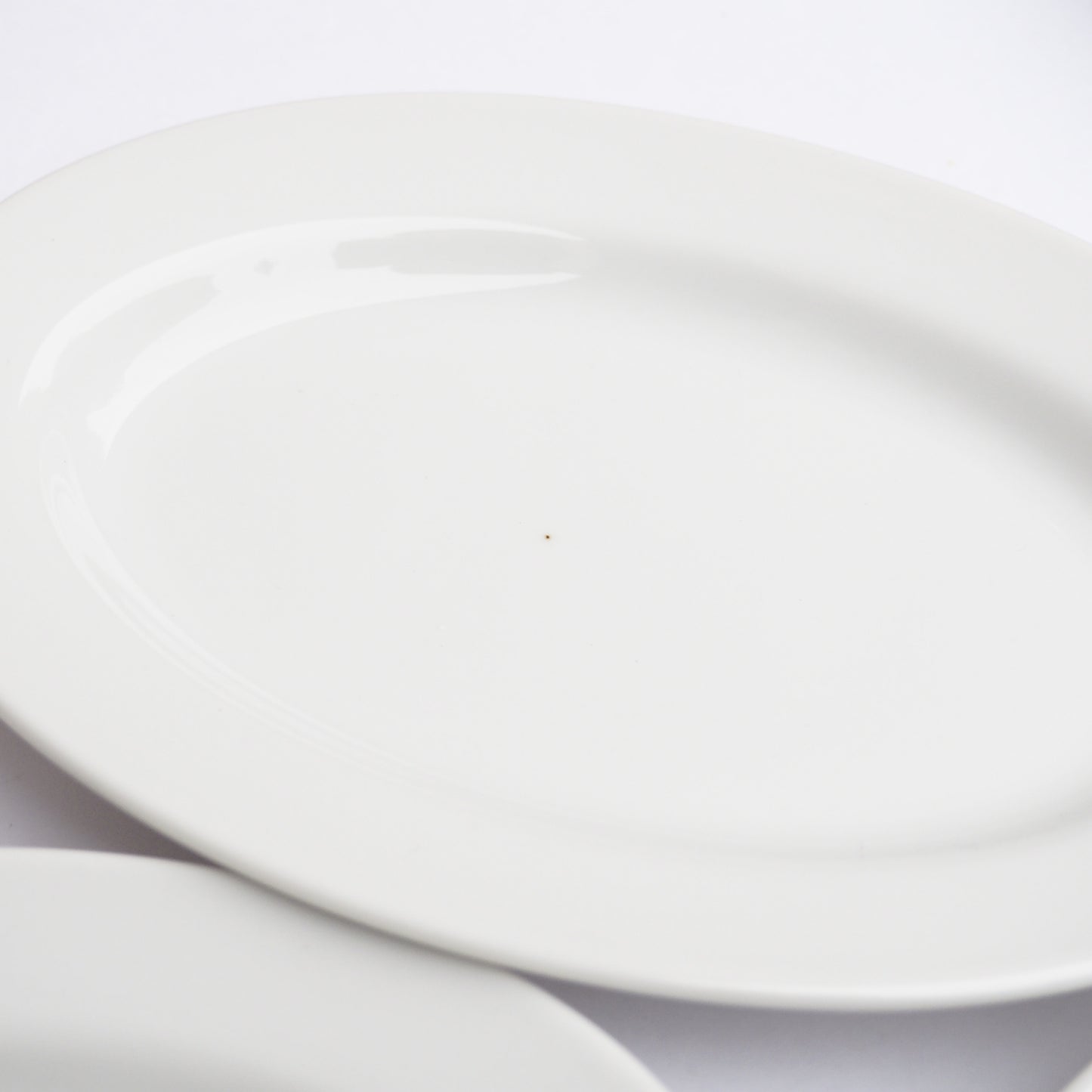 白磁　oval plate