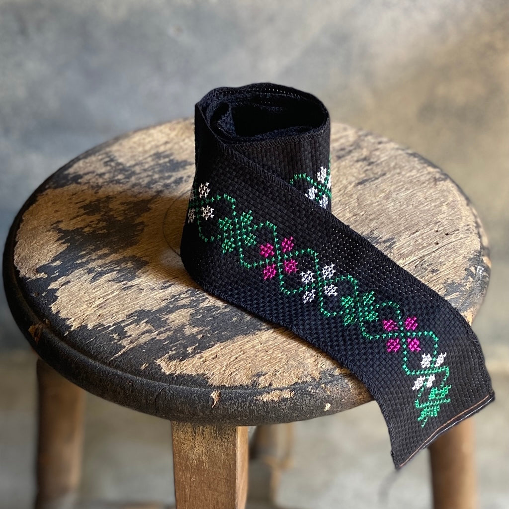 パイワン族刺繍・陳媽媽工作室 ＜幸運花＞ – 你好我好 Online Store
